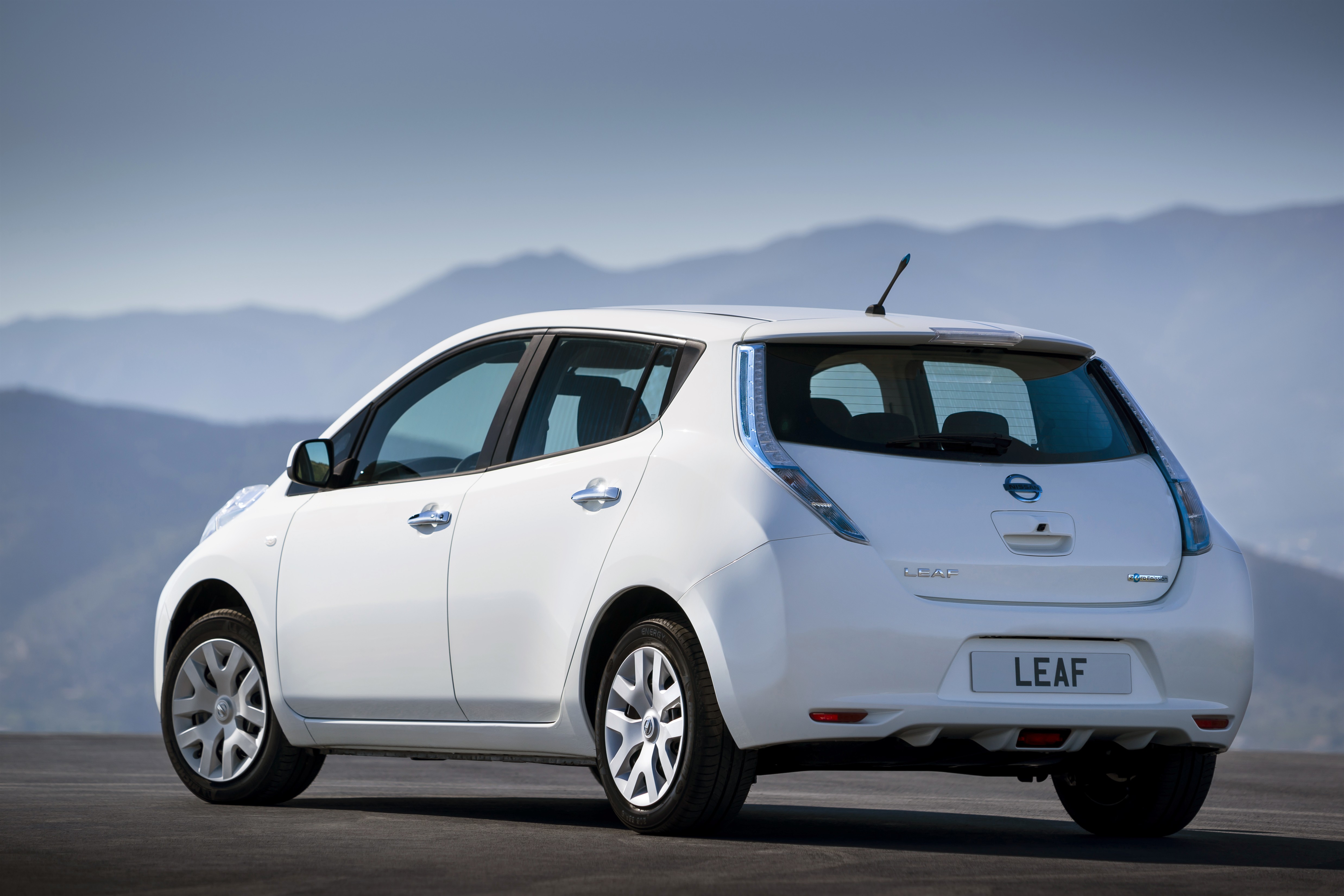 Nissan LEAF is first allelectric car to join Motability scheme