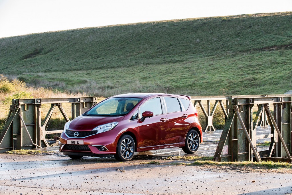 The Nissan Note arrives for its spectacular descent
