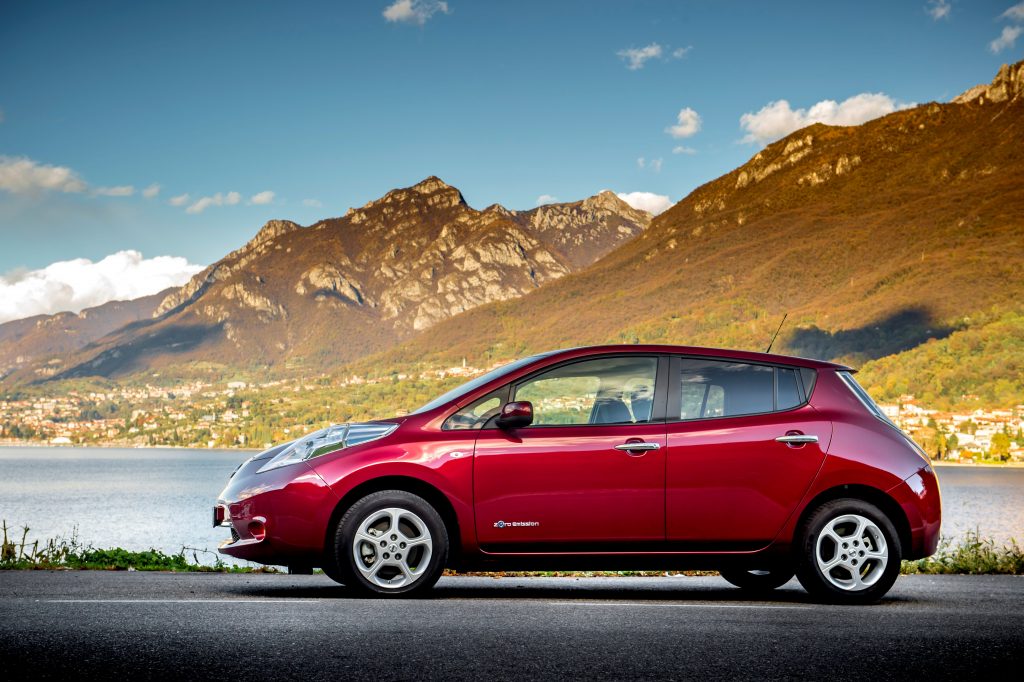 Nissan celebrates 75,000 electric vehicle sales in Europe