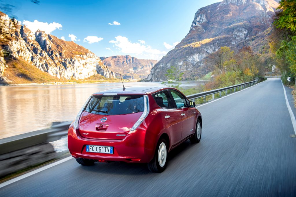 Nissan celebrates 75,000 electric vehicle sales in Europe