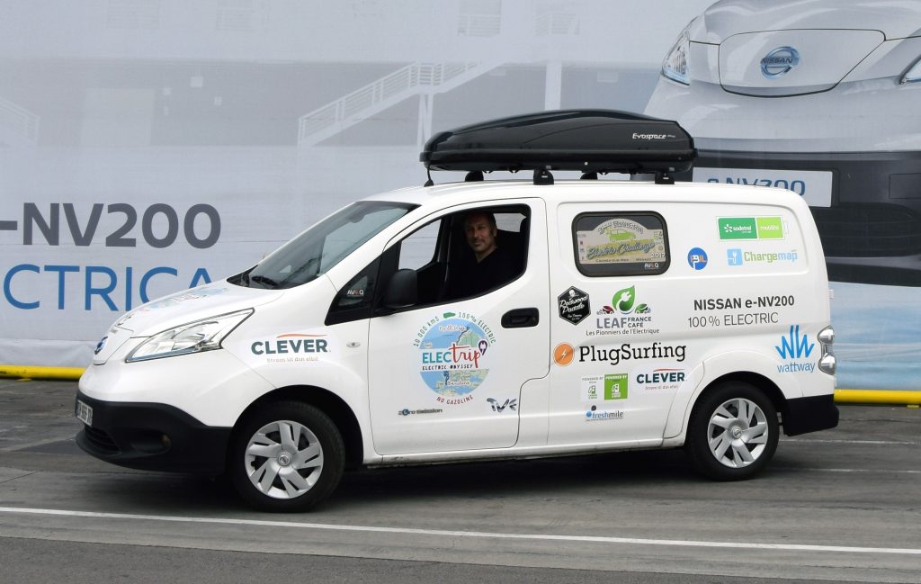 105576nis-a_All_electric_Nissan_e_NV200_goes_on_tour_driving_10_000_km_across_Europe_s